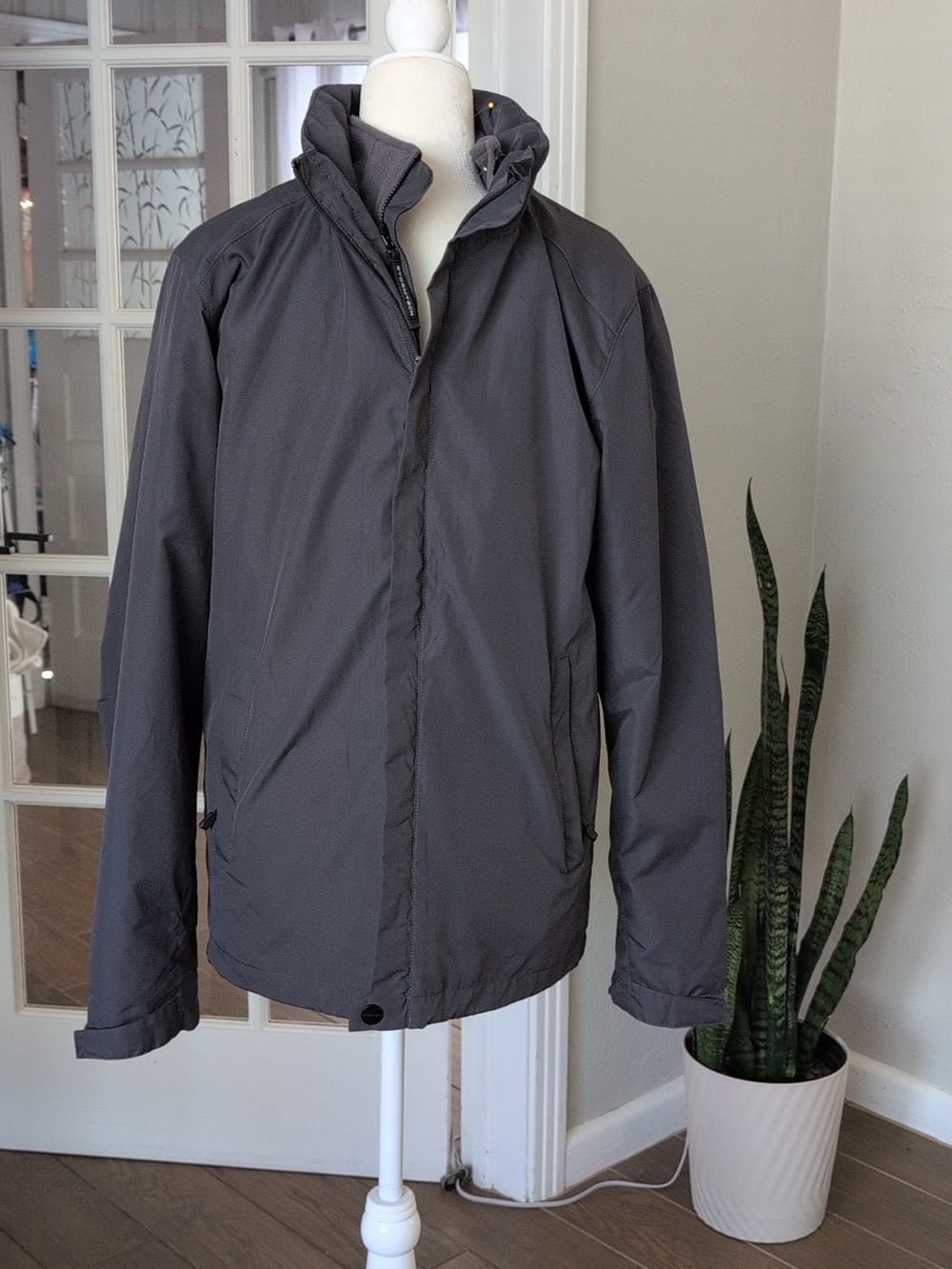 Storm Tech Performance Outdoor Coat Men's Small